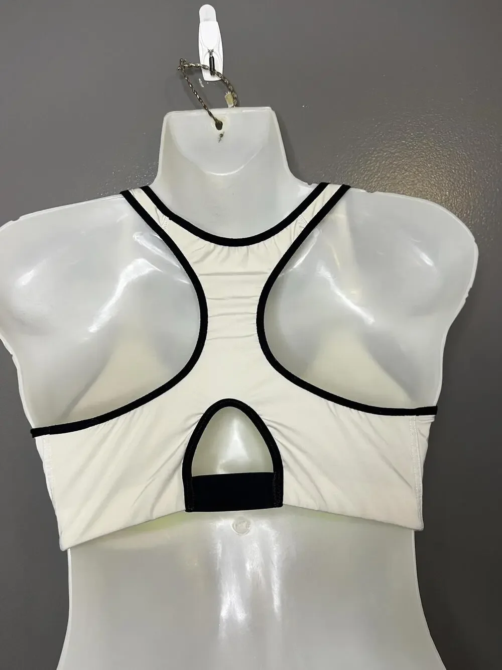 Nike Sports Bra Womens 32DD White Dri-FIT Underwire Racerback Hook Loop Stretch